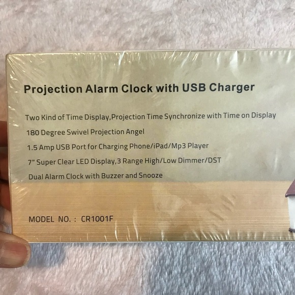 Projection Alarm Clock with USB Charger (CR1001F) New Sealed - Picture 11 of 11